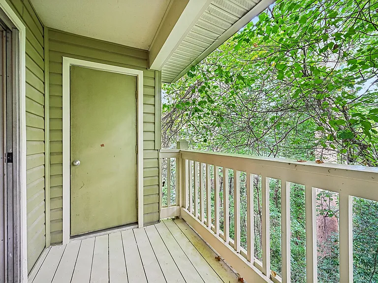 Forest Glen — Photo 21