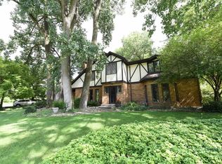 1306 Clayton Dr, South Bend, IN 46614