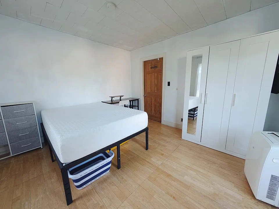 9 Appian Way #2