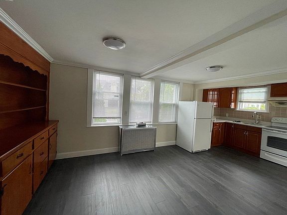 2nd image of 50 Edwards St #1