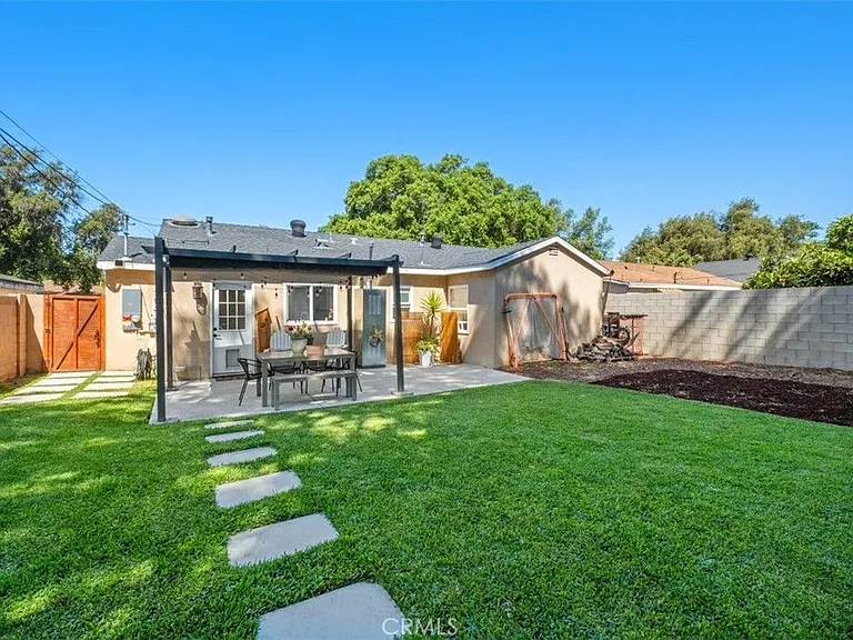1341 S Towner St — Photo 15