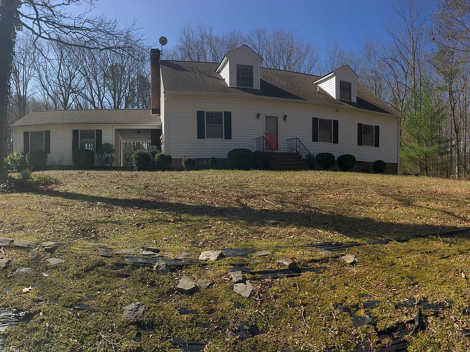 2nd image of 220 Drum Bay Road