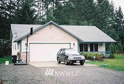 5224 133 Avenue SW photo 1