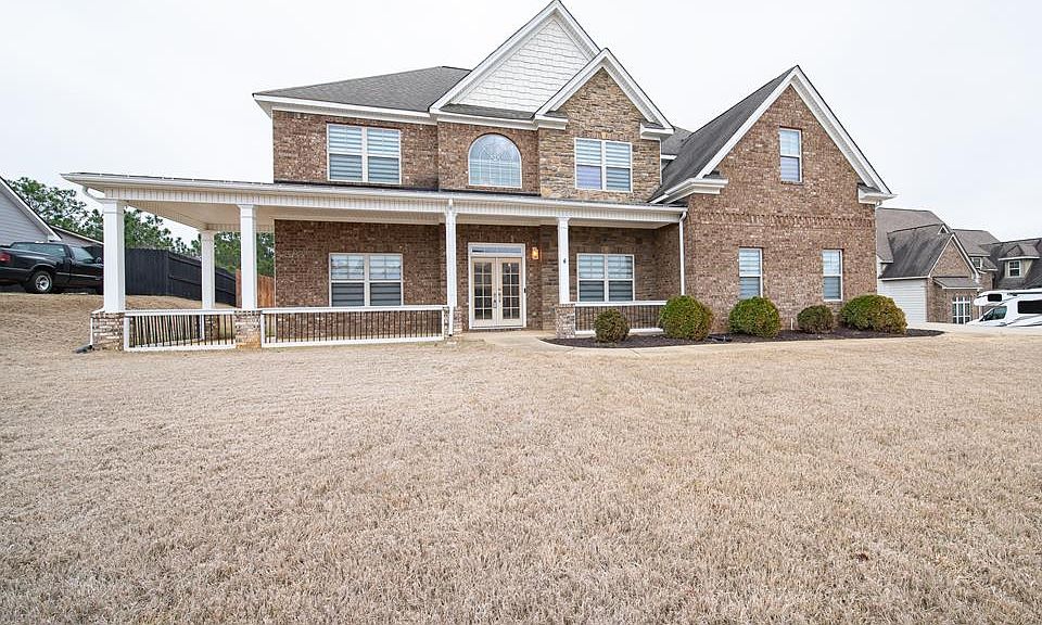 1st image of 27 Bradley Dr