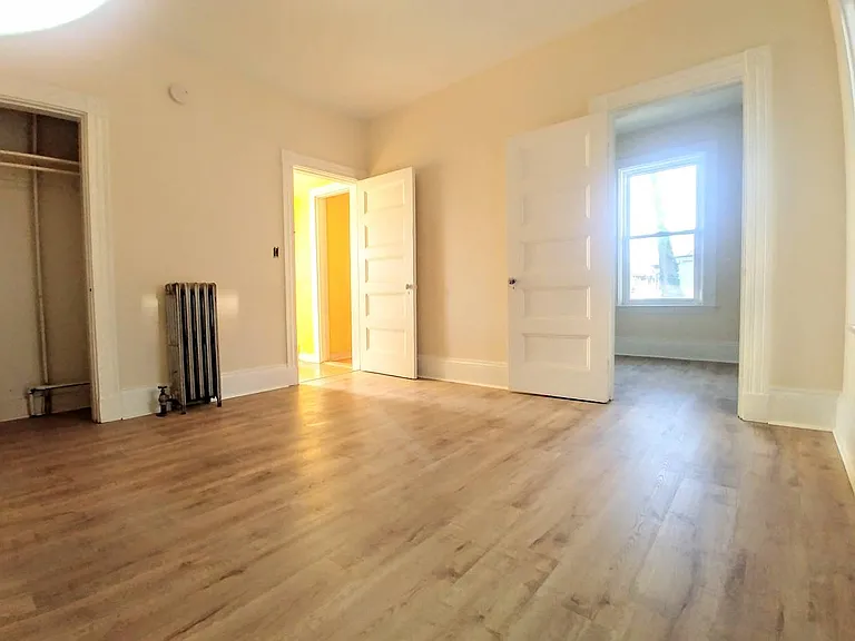 14 Glenwood Ave #2 — Photo 9