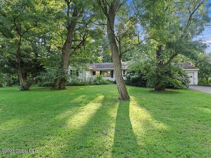 4th image of 16 Excelsior Spring Avenue