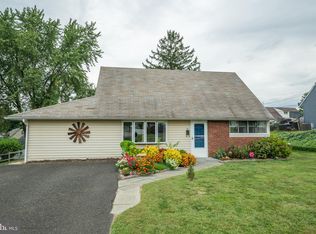 34 Haven Rd, Levittown, PA 19056