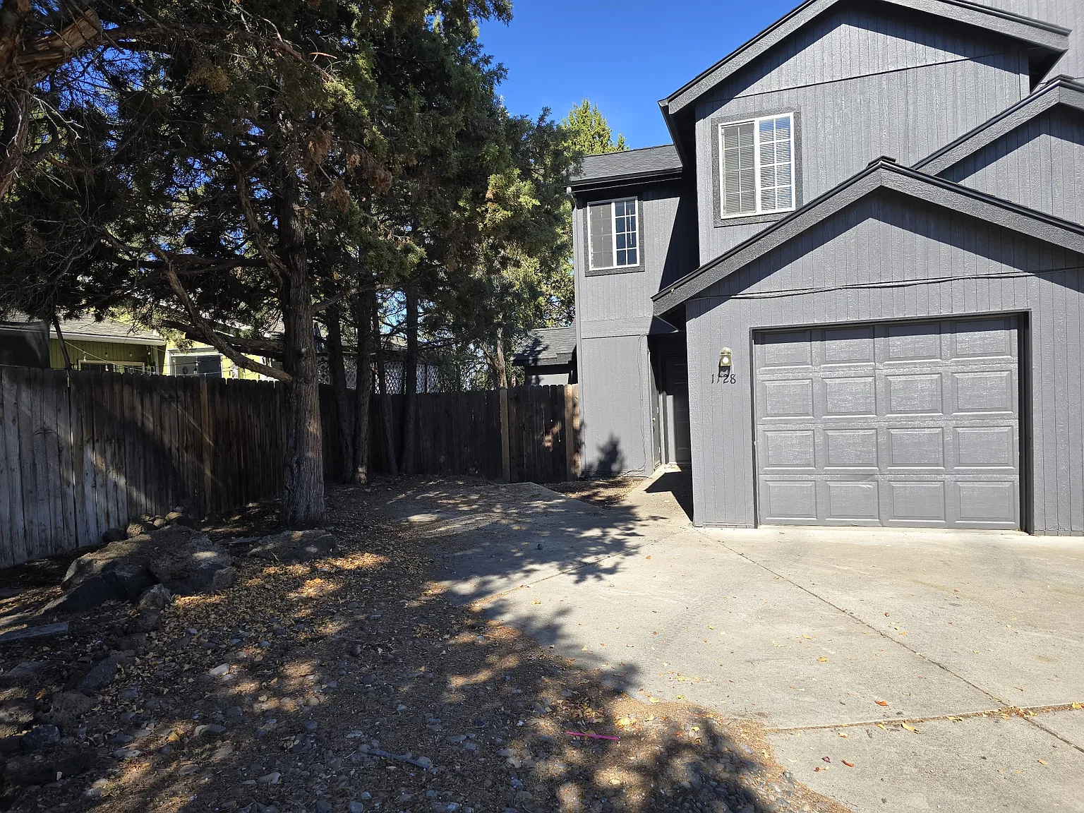2 bed, 2.5 bath, 1060 sqft, $2,200 — Photo 1