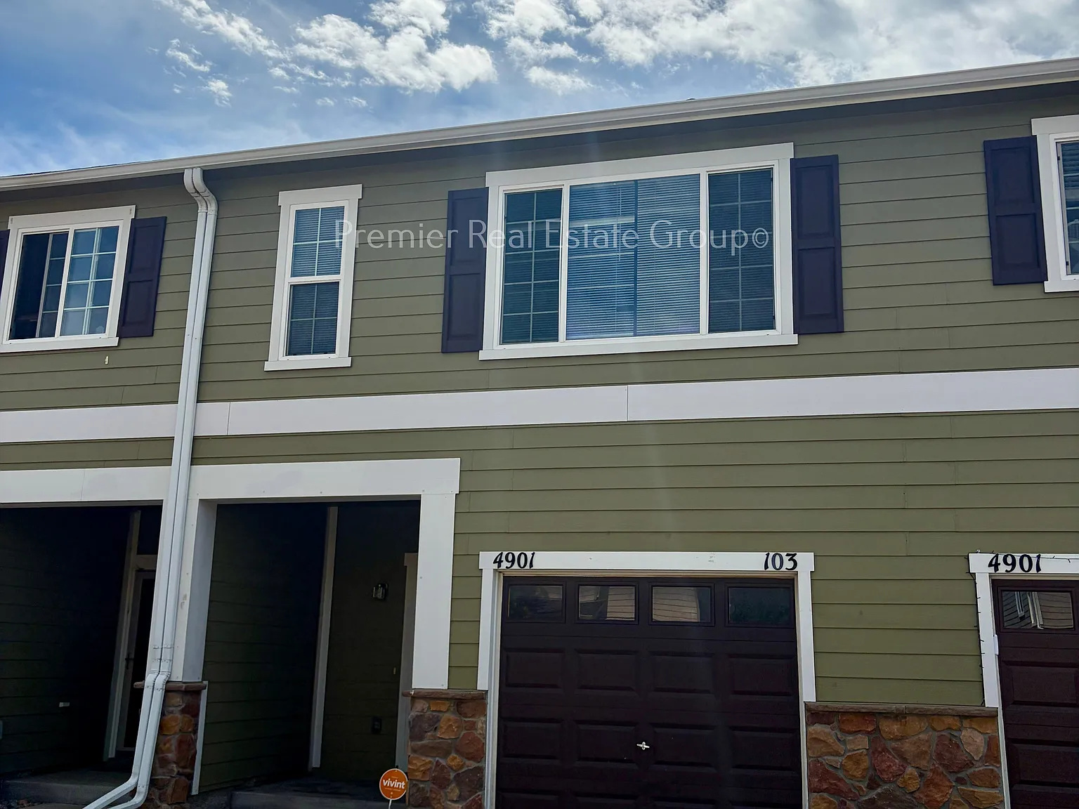 3 bed, 2.5 bath, 1632 sqft, $1,595 — Photo 1
