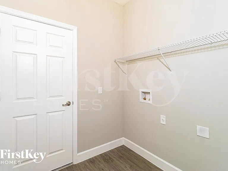 121 Dailey St SE — Photo 12