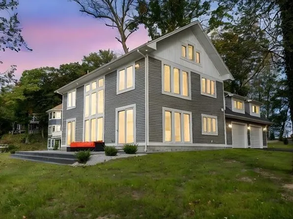 673 Seneca Rd, Rochester, NY 14622