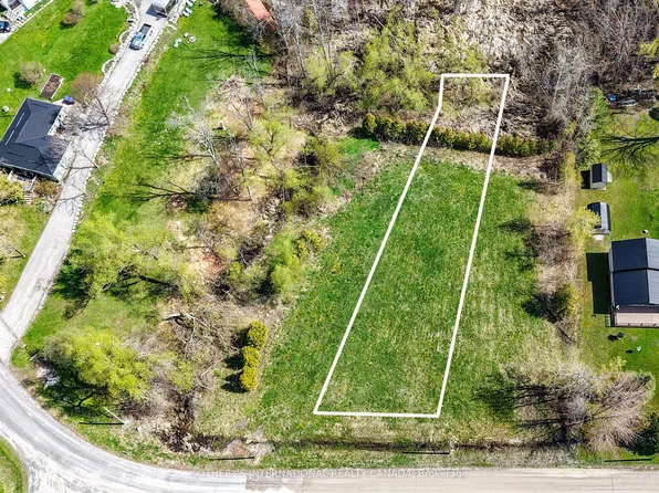4132 Fountain Dr, Ramara, ON L3V 0N5