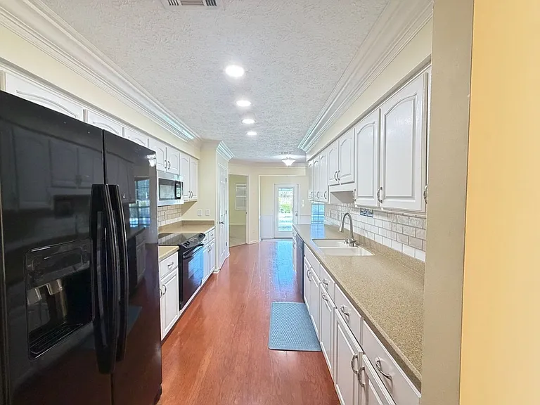 4034 Kristanna Dr — Photo 11
