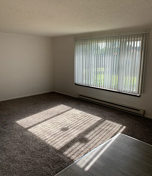1218 W Main — Photo 3