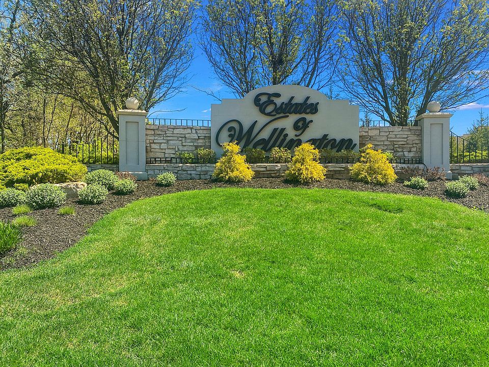1st image of 10162 W Wellington Ct