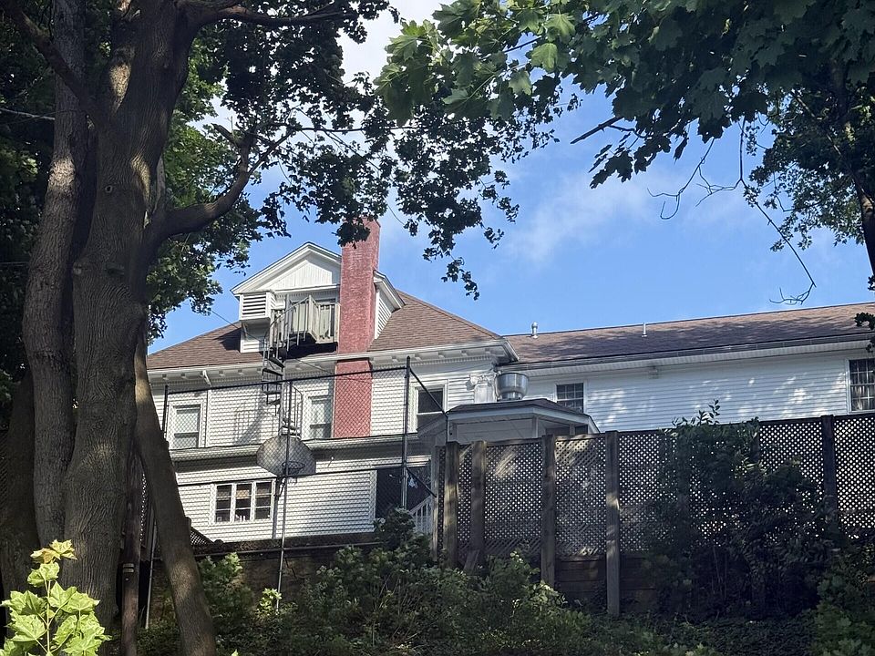 2nd image of 630 Taylor Ave