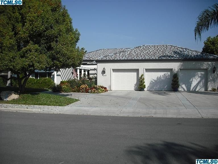 1st image of 5217 W Lakewood Dr