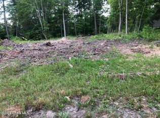 67 Pheasant Rdg, Schenectady, NY 12309