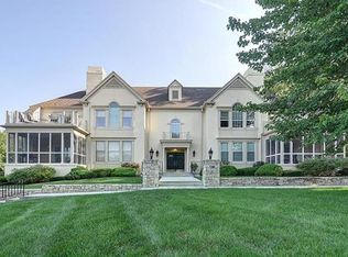 3938 Shawnee Mission Pkwy, Fairway, KS 66205