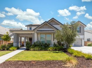 1687 N Bundy Ave, Clovis, CA 93619