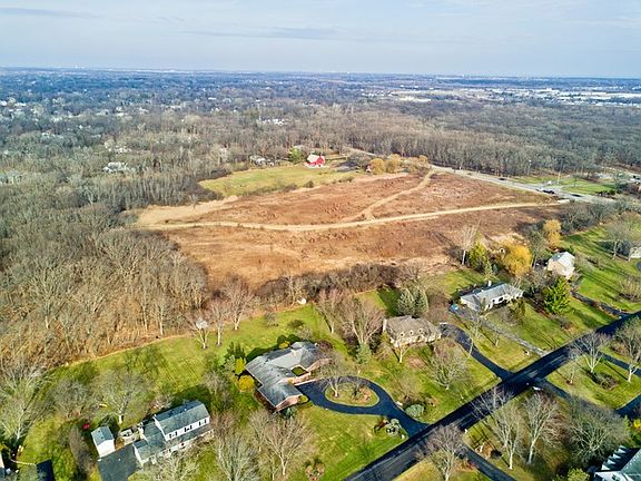 3rd image of 1270 Deer Trail Ln
