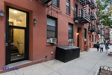 Rented by LC Lemle Real Estate Group