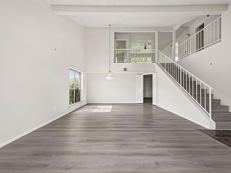 710 Beechbend Dr — Photo 9