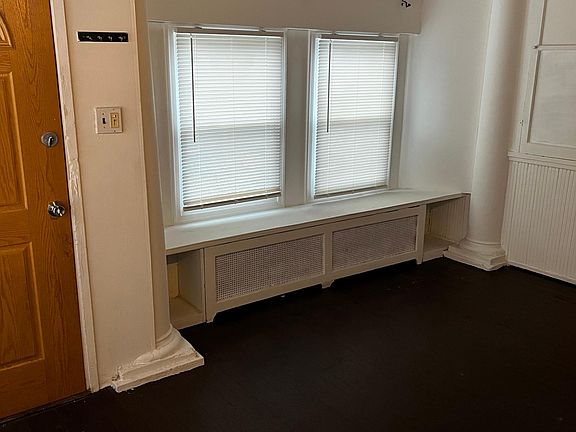 3rd image of 4408 N 8th St Floor 1