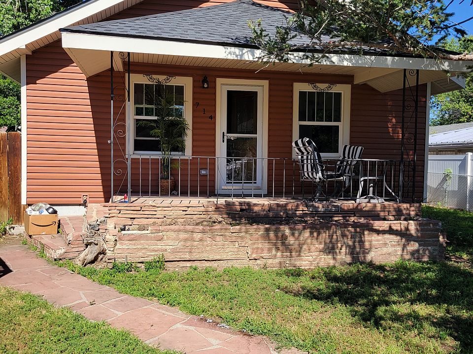 1st image of 714 Carbon St