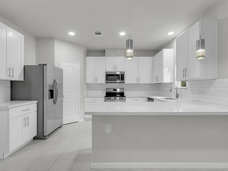 110 Turner St #A — Photo 3