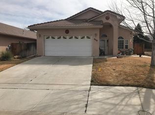 920 Willowcrest Dr, Pueblo, CO 81005