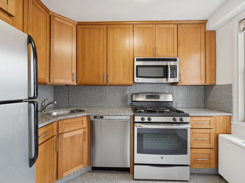 1st image of 401 E 86th St APT 9K