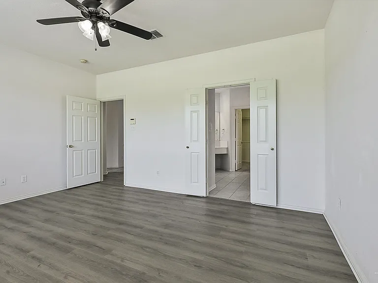 9233 Dark Forest Dr — Photo 21