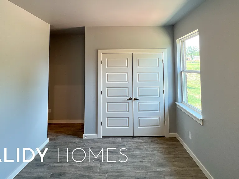 17611 Natalie Ct — Photo 32