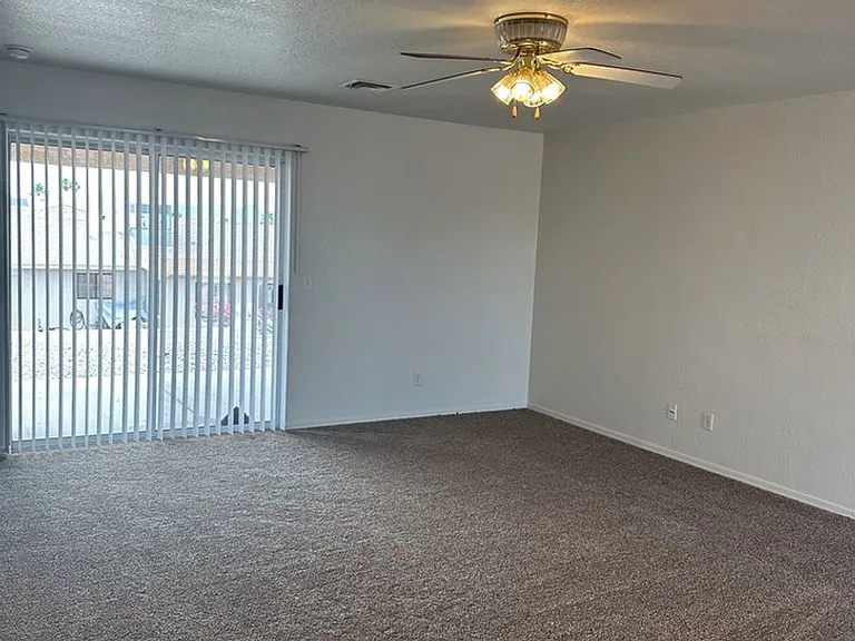 2870 Winterhaven Ct — Photo 7