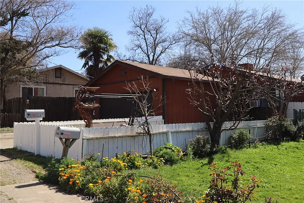 14875 Highlands Way photo 1