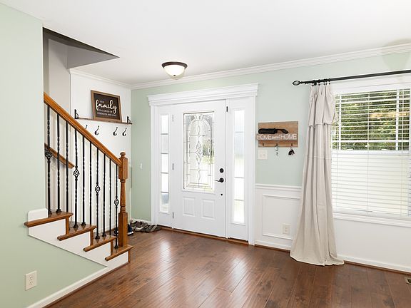 4th image of 337 Ivy Bend Cir