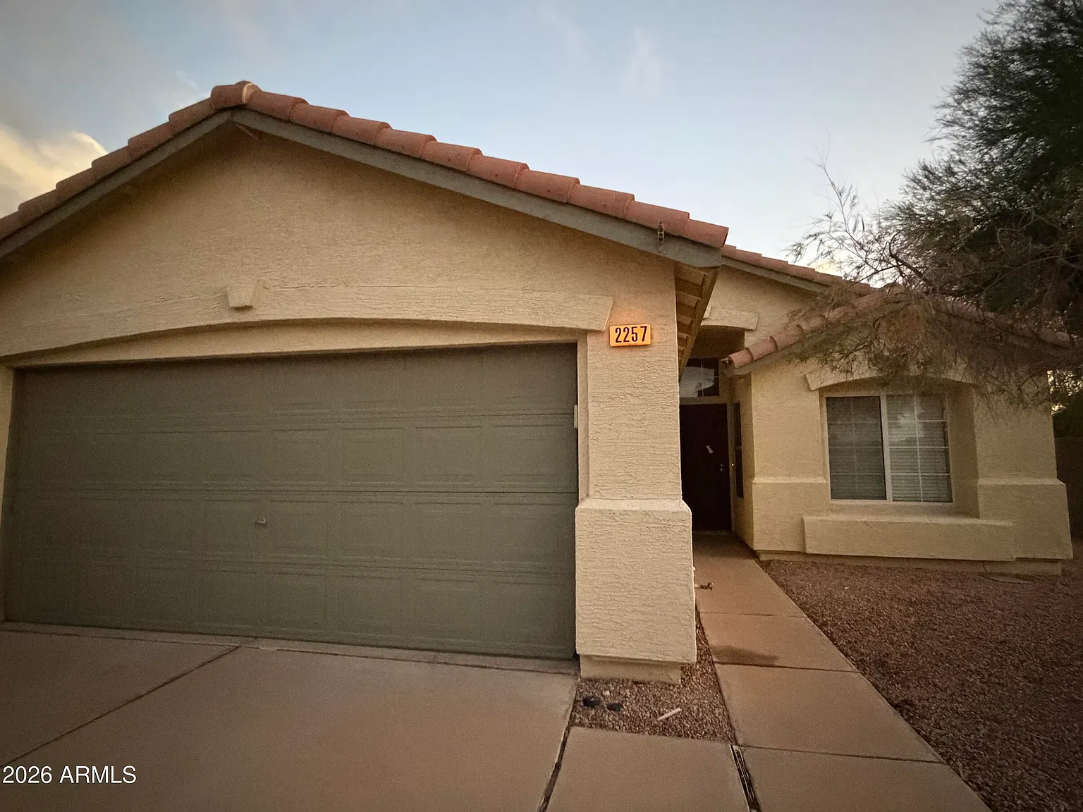 3 bed, 2.0 bath, 1537 sqft, $2,390 — Photo 2