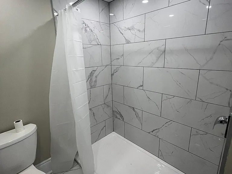 23 Irwin Ave — Photo 7