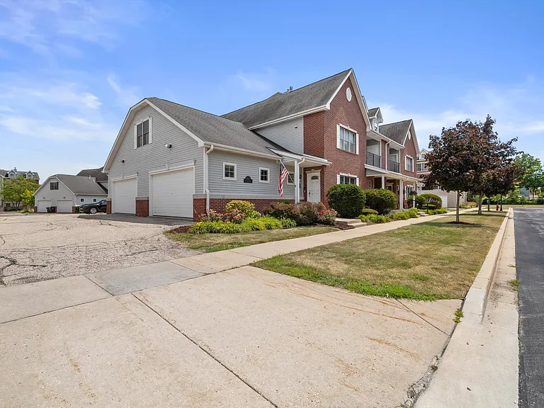 7937 Williamsburg Ct #201 — Photo 1