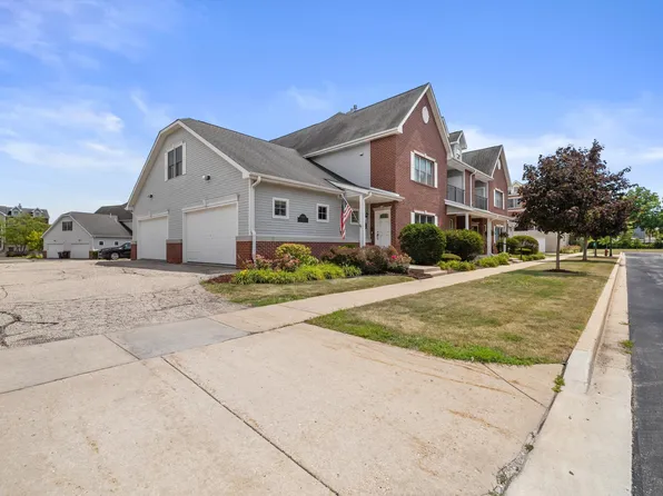 7937 Williamsburg Ct Unit 201, Bristol, WI 53104