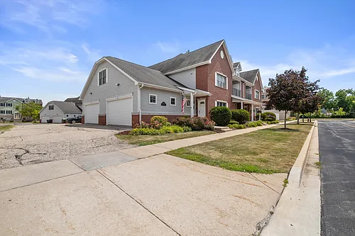 7937 Williamsburg Ct #201 Photo 1