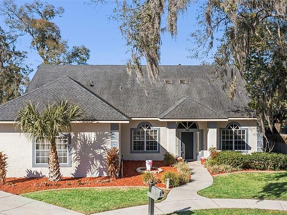 2nd image of 160 Academy Oaks Pl