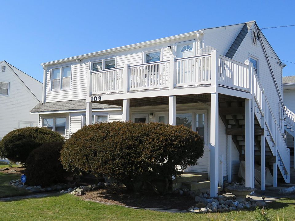 Exterior Front of Apartment Building