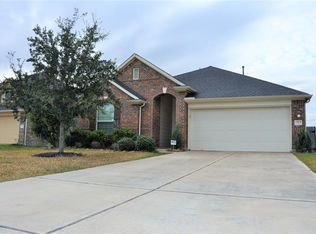 2104 Pleasant Valley Rd, Pearland, TX 77581