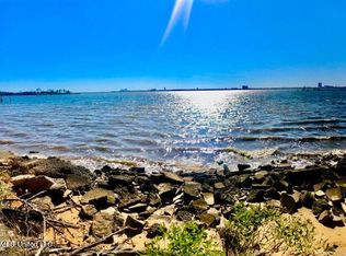 6209 Riviera Dr, Biloxi, MS 39532