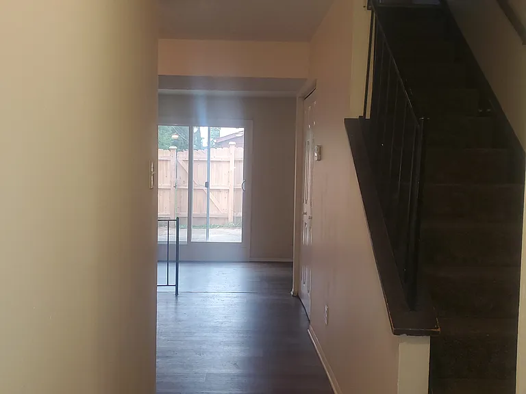 1425 Villa Ct #4 — Photo 6