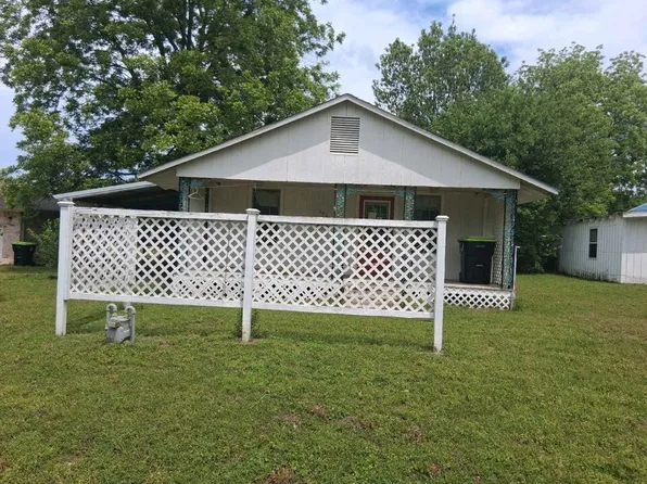 204 E Hickory St, Holdenville, OK 74848