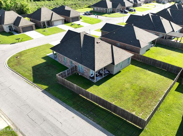 200 Gray Birch Loop, Youngsville, LA 70592