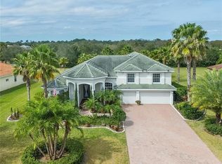 718 Country Meadows Way, Bradenton, FL 34212